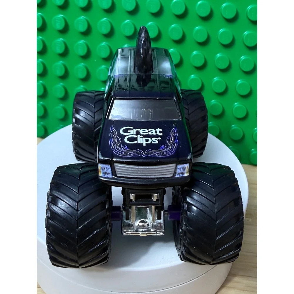 Monster Jam Great Clips Mohawk Warrior 1:64 Die-Cast Truck Black Purple